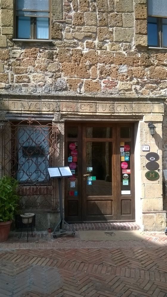 Locanda Della Taverna Etrusca Сована Екстер'єр фото