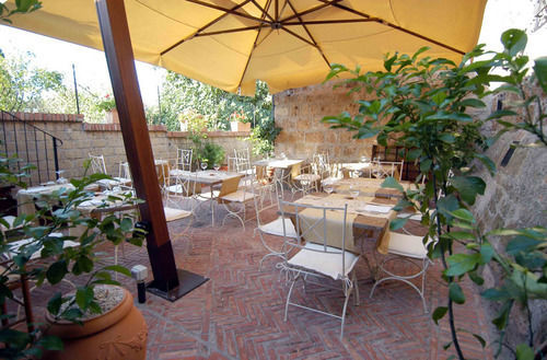 Locanda Della Taverna Etrusca Сована Екстер'єр фото